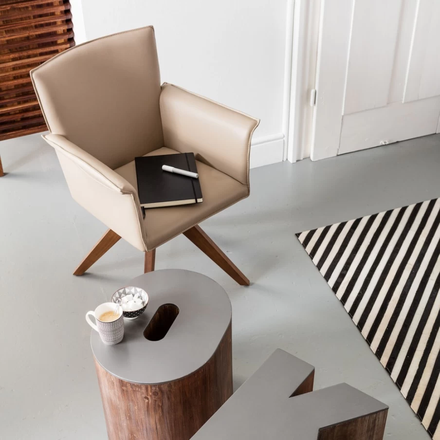 "KARE Design Foxy Modern Swivel Armchair – 360-Degree Rotating Lounge Chair"